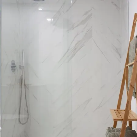 Apartment Guestready - A Hidden Oasis In The Center Of *